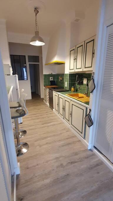 Centre-historique 70 M2 Apartamento *