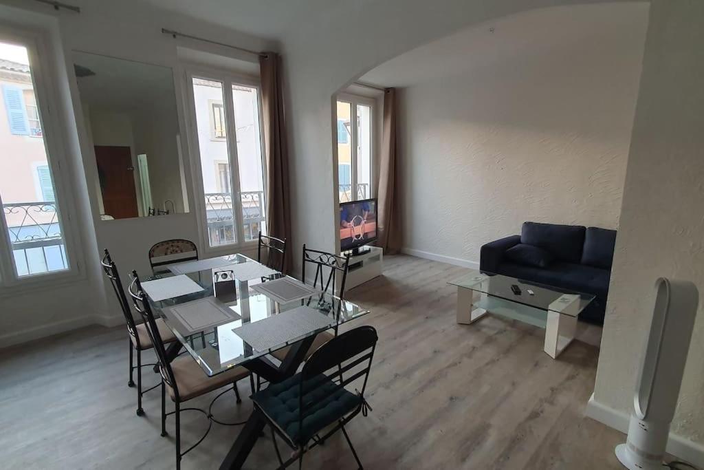 Centre-historique 70 M2 Appartement Fréjus